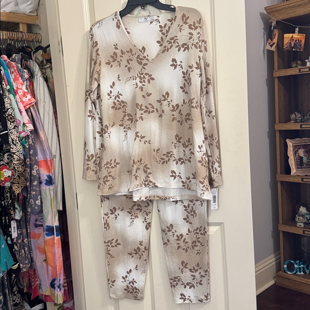 Natori Knit V-Neck Pajama Set